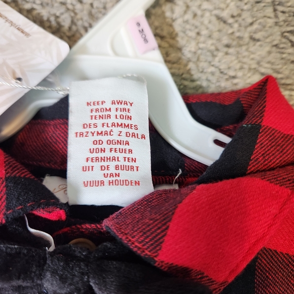 🆕Tommy Bahama Kids Red/Black Buffalo Plaid Button Up Shirt and Pants Size 24M - Picture 4 of 11